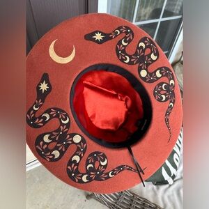 Luna Bloom Hat